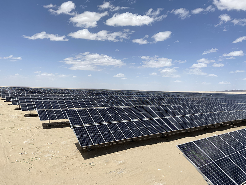 20MW project in desert